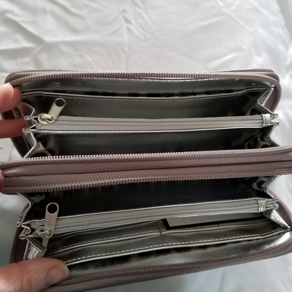 Nine West Wallet - Picture 2 of 4